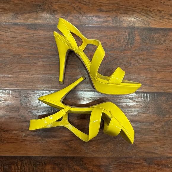 Audrey Brooke Vibrant Yellow Heels - Picture 2 of 5
